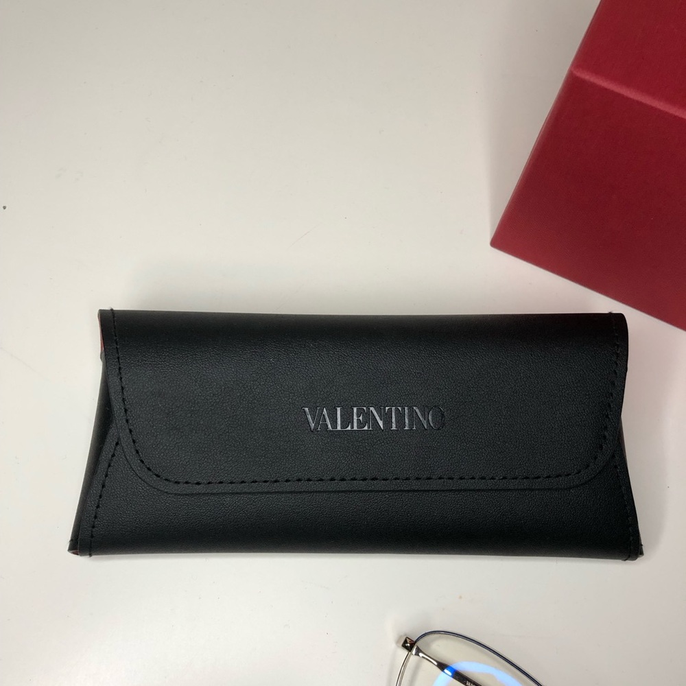 Authentic Valentino Frame - Picture 2 of 8
